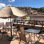 Hotel Casa Del Tiempo