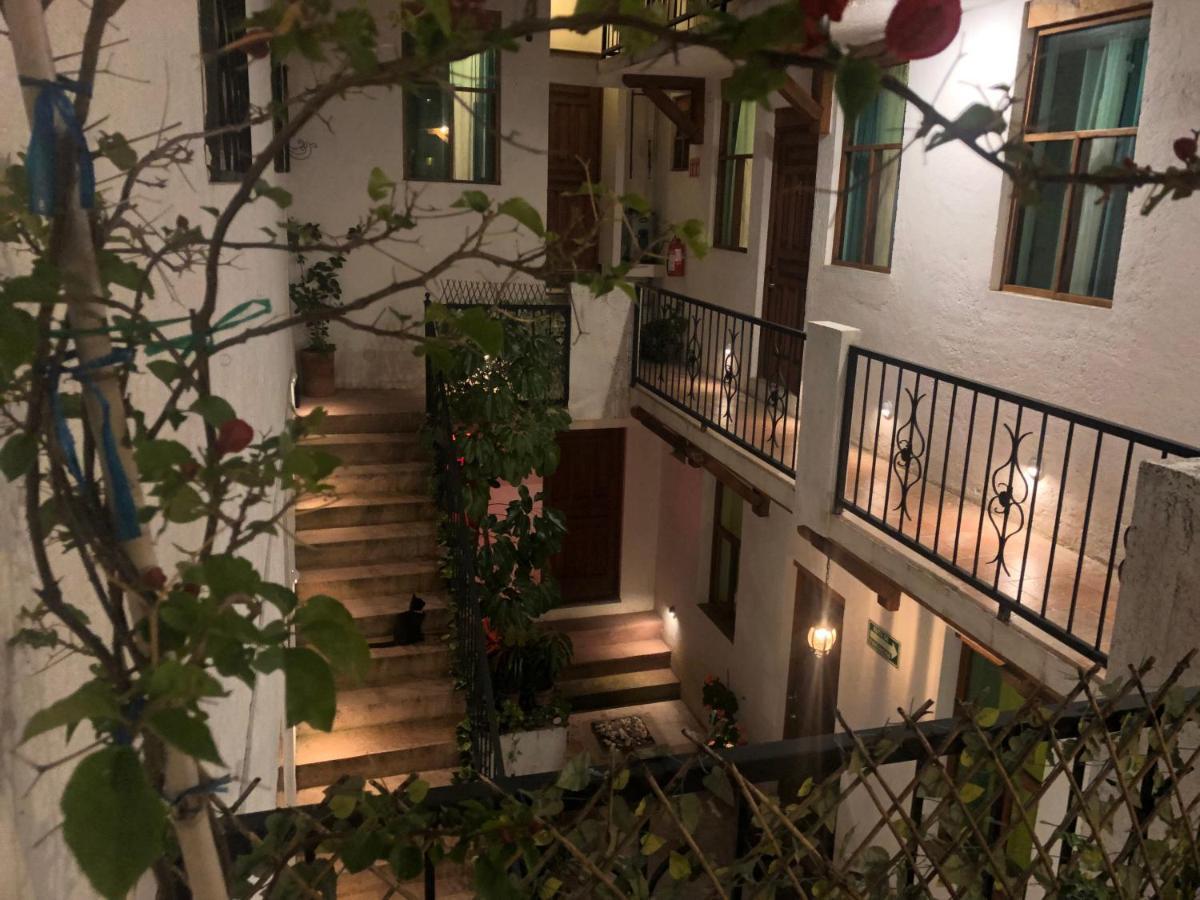 Casa Del Tiempo Hotel *